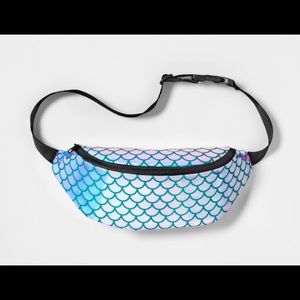 Fanny Pack Cooler Iridescent Mermaid🧜🏻‍♀️